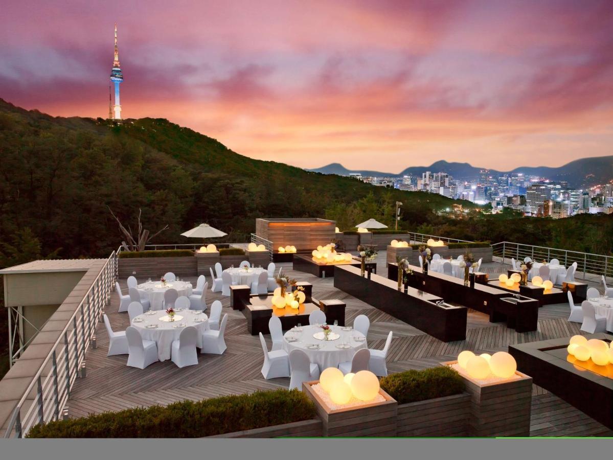 Banyan Tree Club &