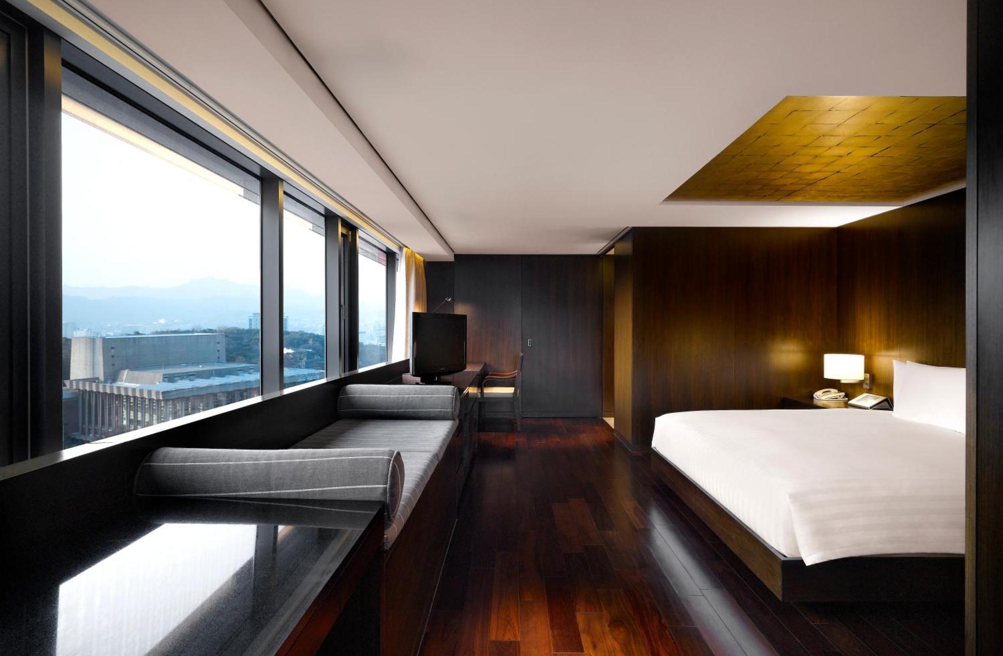 Banyan Tree Club & Seoul